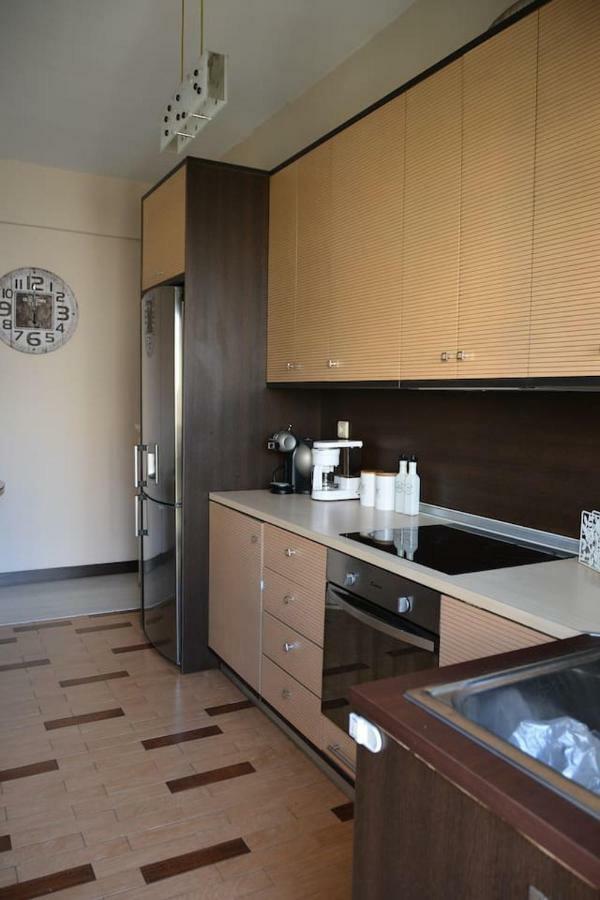 Modern Apartment, 5΄ Walk From Central Metro Station Atina Dış mekan fotoğraf